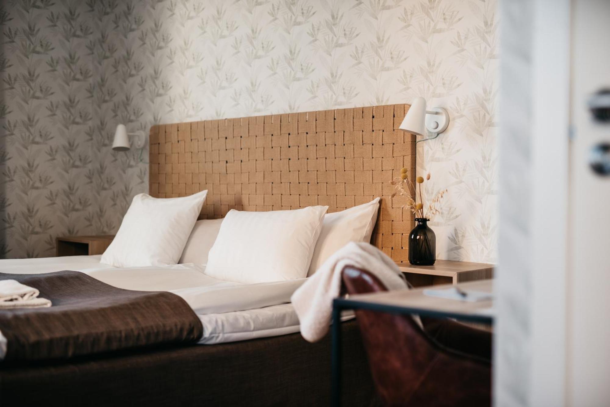 Hotell & Bistro Roedesund Karlsborg Exterior photo